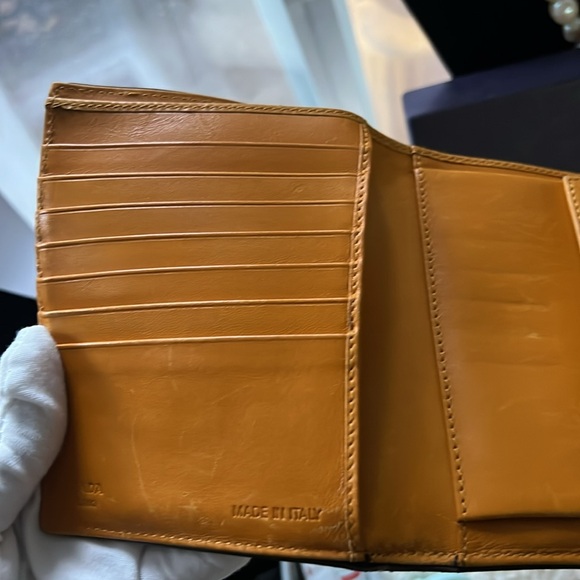 Prada yellow wallet with the box - Picture 7 of 13